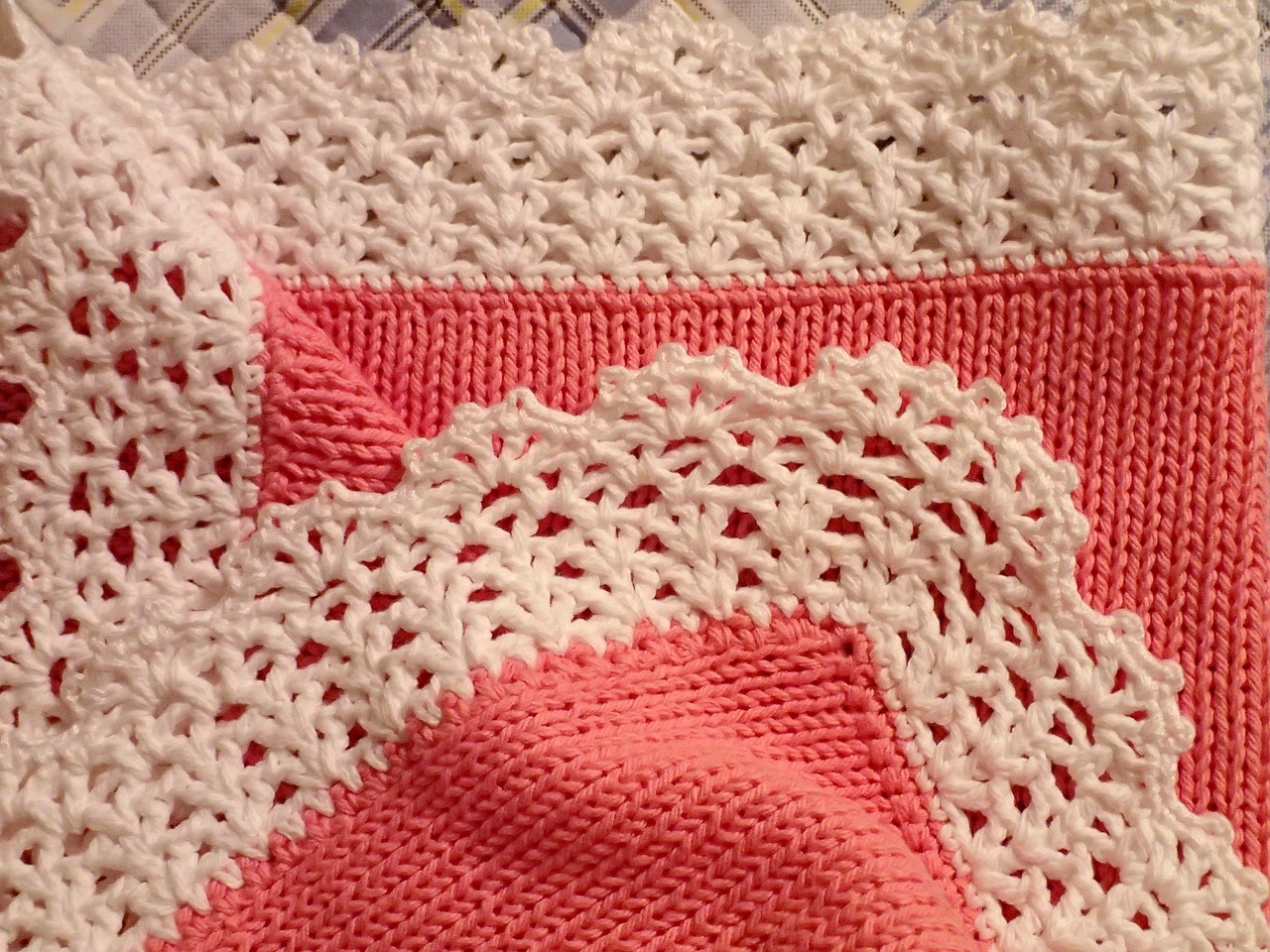 Cozy Heirloom Crochet Blanket finished look