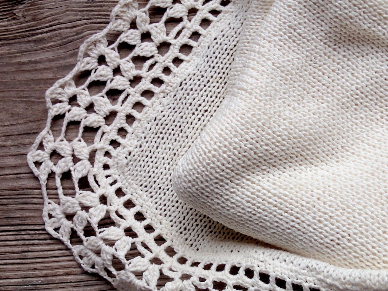 Crochet blanket texture and yarn details